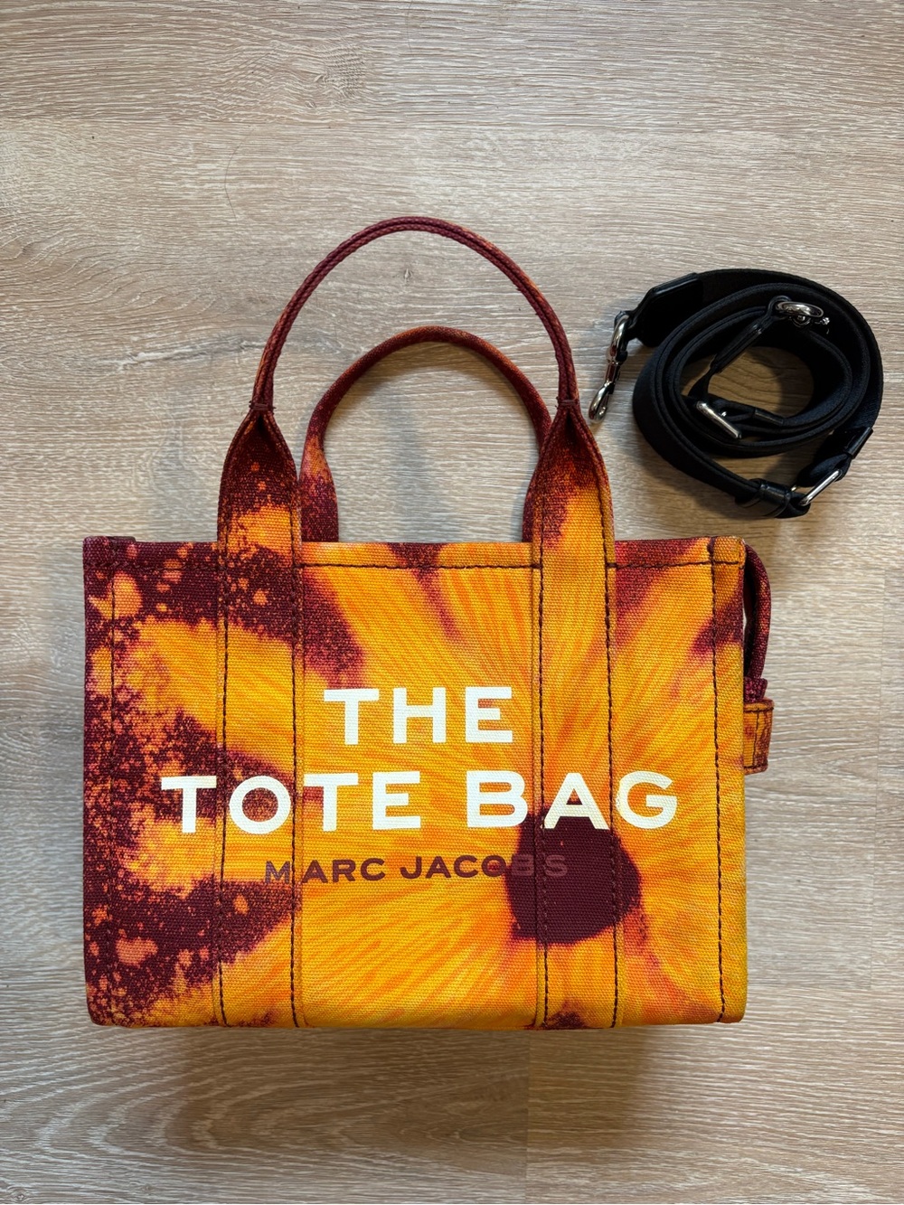Small Marc Jacobs “Fall Daisy” 🍂🌼 The Tote Bag